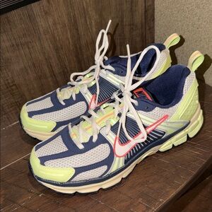 Nike air zoom vomero 5